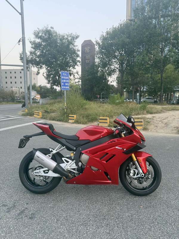 二手张雪机车820RR