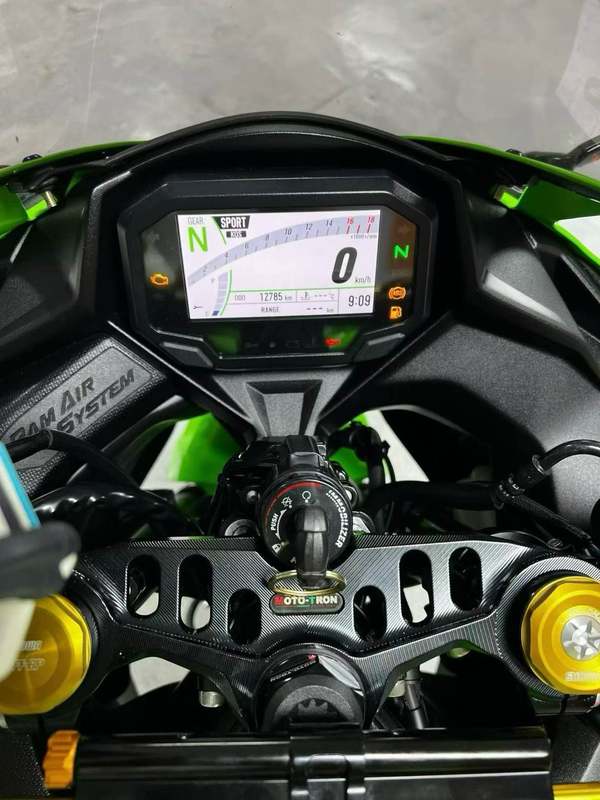 二手川崎ZX-4R