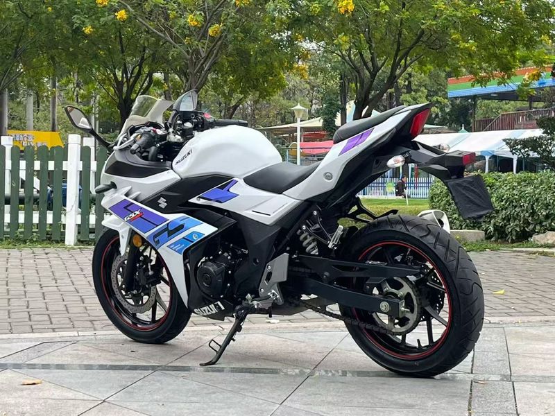 二手豪爵铃木GSX250R
