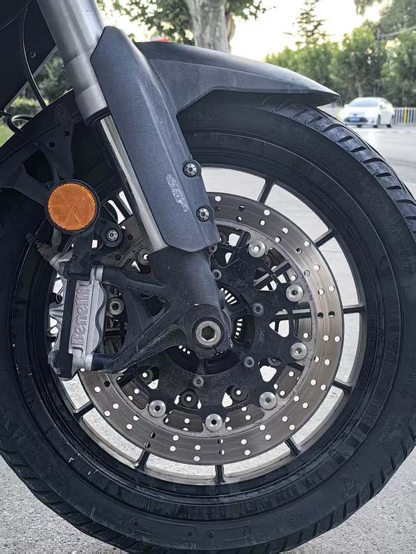 二手贝纳利金鹏 TRK502