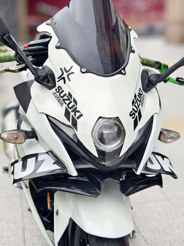 二手豪爵铃木GSX250R