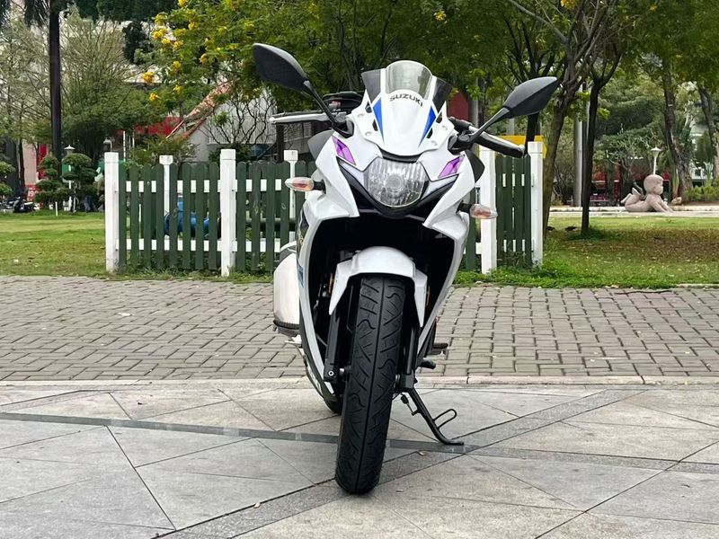 二手豪爵铃木GSX250R