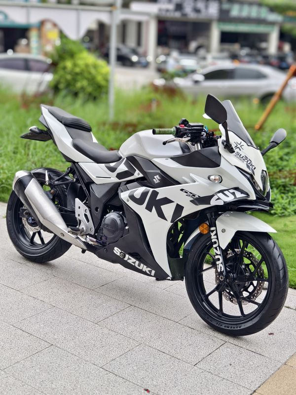 二手豪爵铃木GSX250R