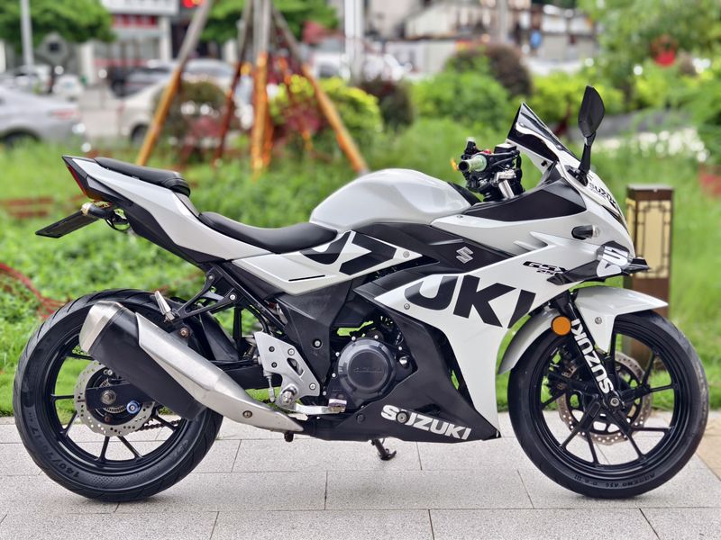 二手豪爵铃木GSX250R
