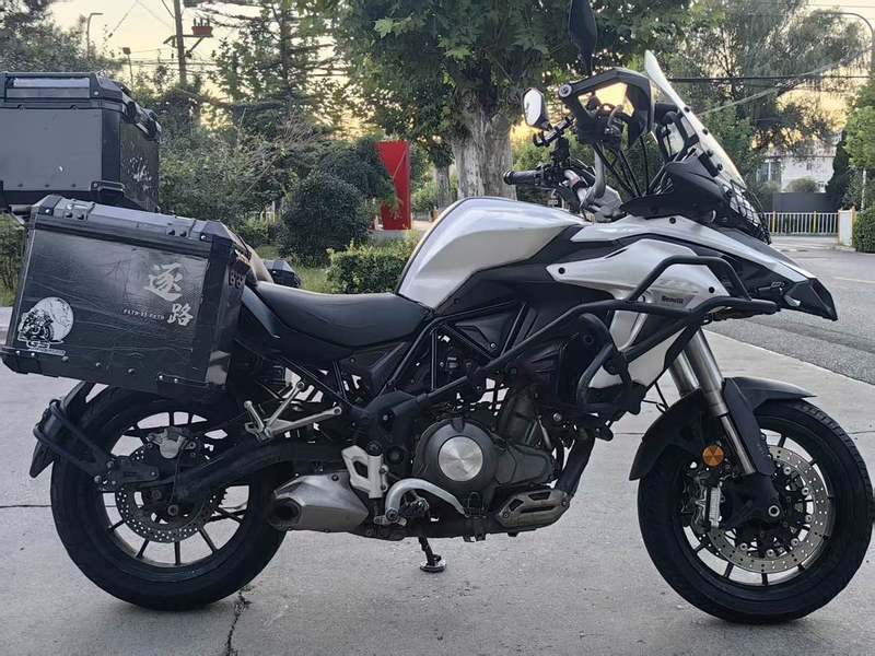 二手贝纳利金鹏 TRK502