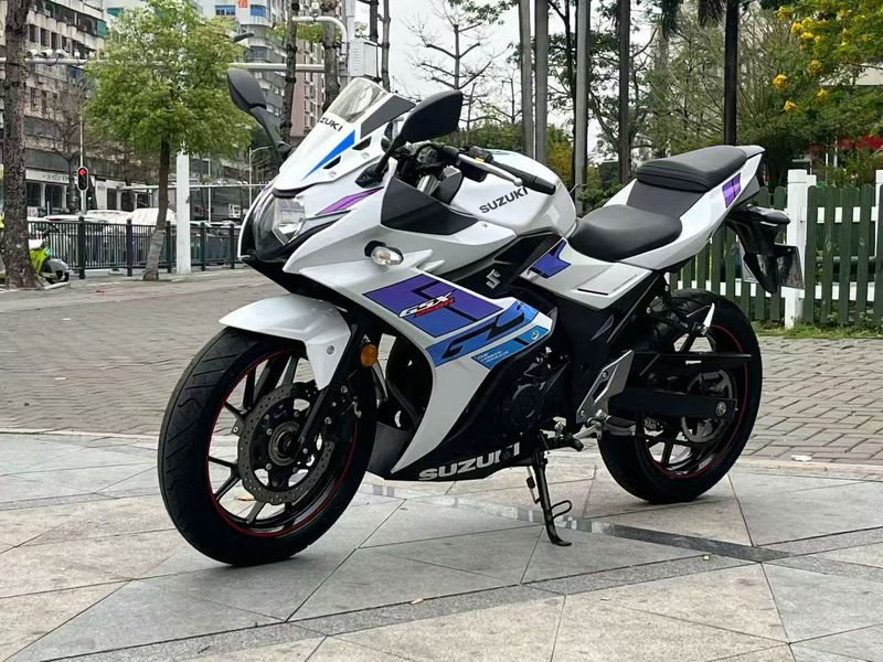 二手豪爵铃木GSX250R