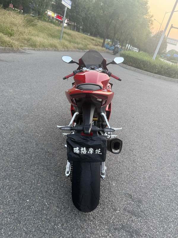 二手张雪机车820RR