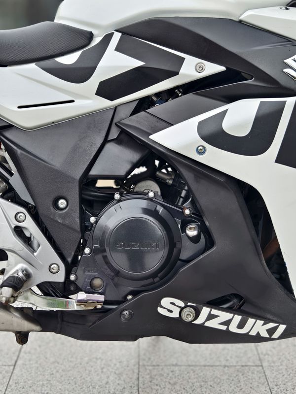 二手豪爵铃木GSX250R