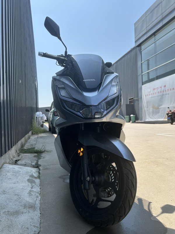 二手五羊本田PCX