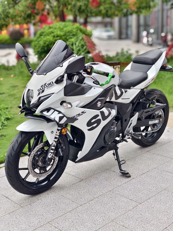 二手豪爵铃木GSX250R