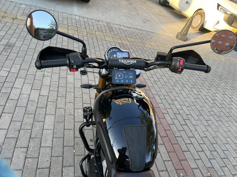 二手凯旋Scrambler 400 X