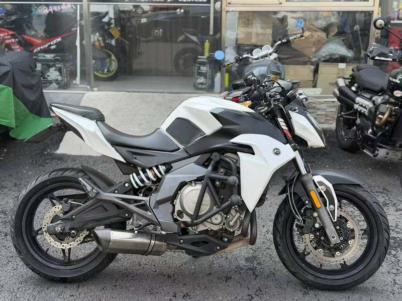 二手春风650NK