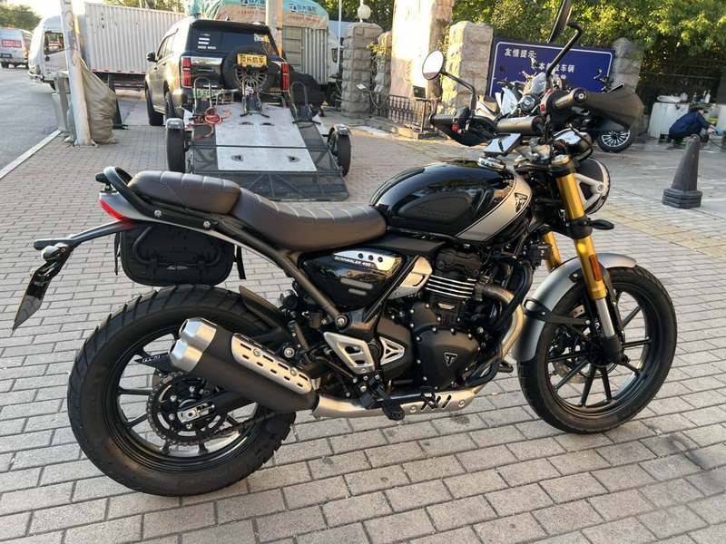 二手凯旋Scrambler 400 X