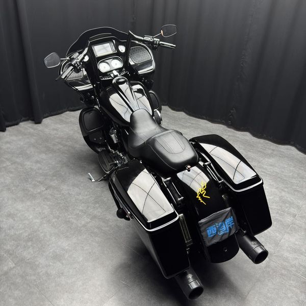二手哈雷戴维森公路滑翔 Road Glide