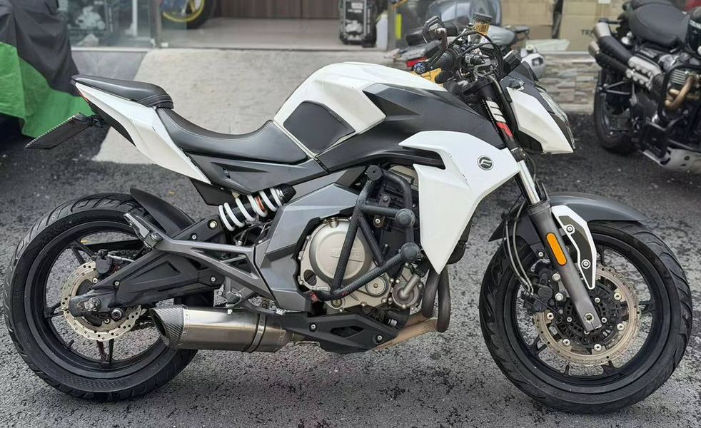 二手春风650NK