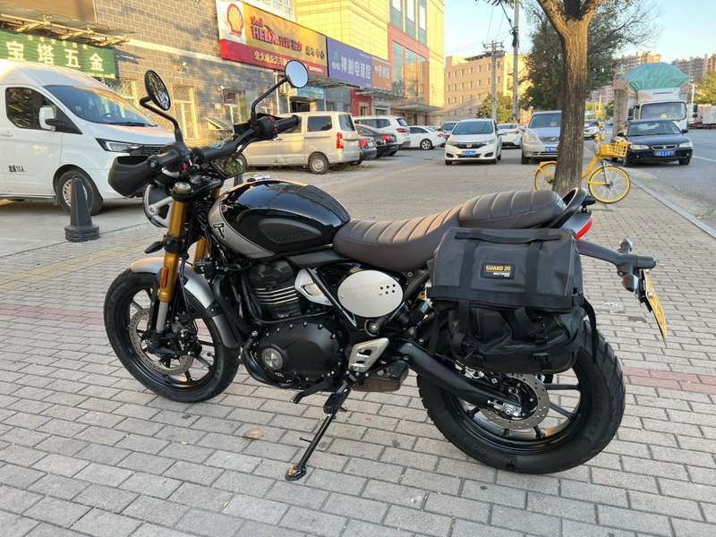 二手凯旋Scrambler 400 X