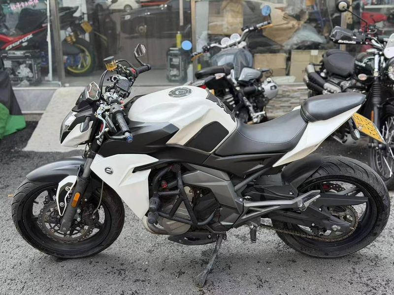 二手春风650NK