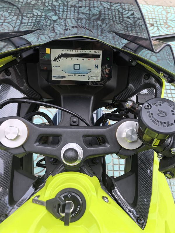 二手张雪机车500RR