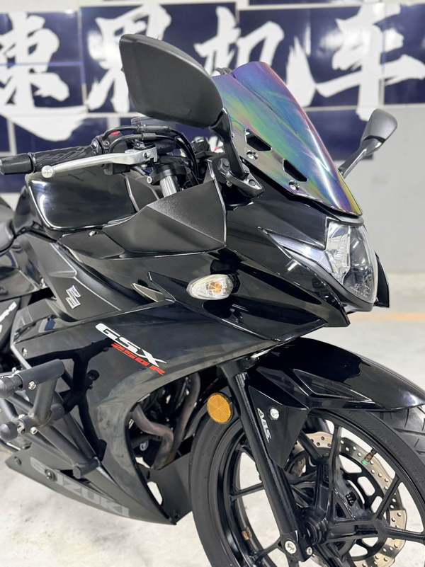 二手豪爵铃木GSX250R