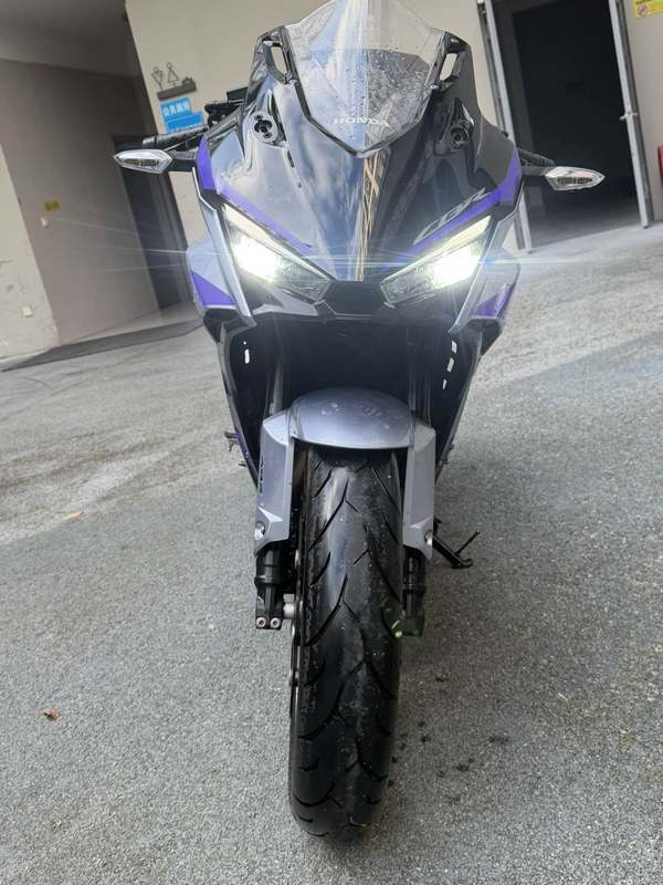 二手本田CBR400R