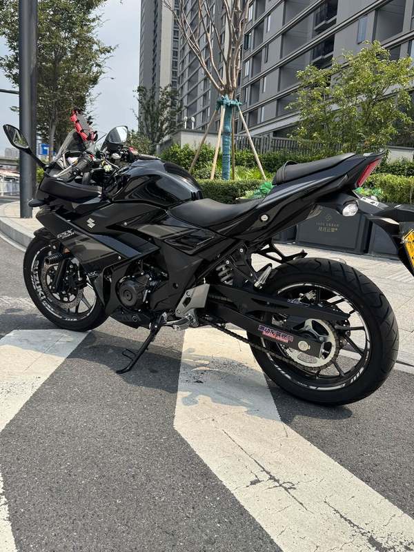 二手豪爵铃木GSX250R