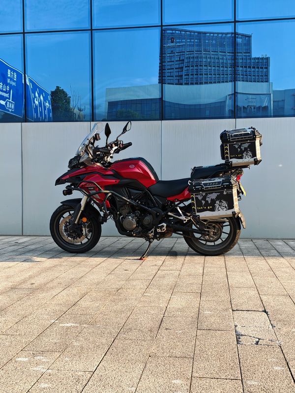二手贝纳利金鹏 TRK502