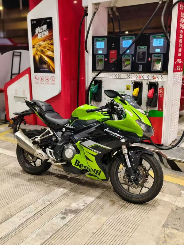 二手贝纳利龙卷风 Tornado 302R