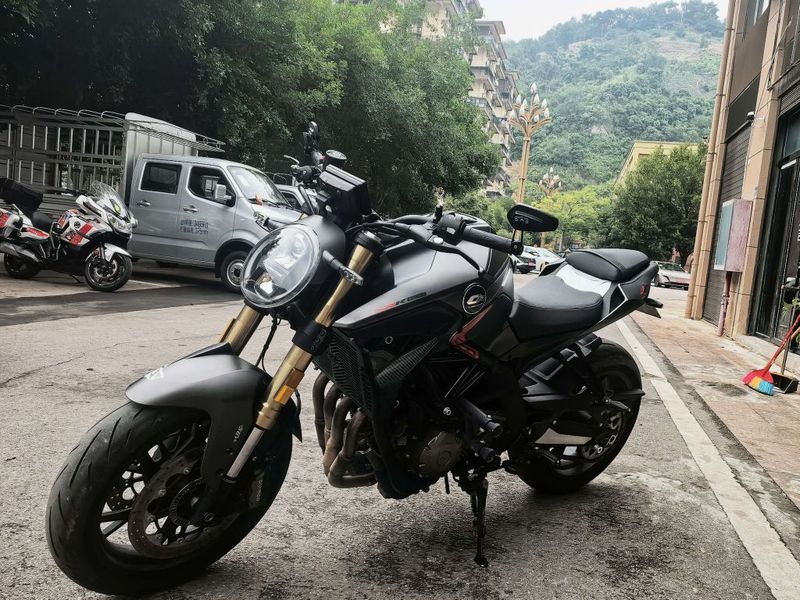 二手QJMOTOR追600