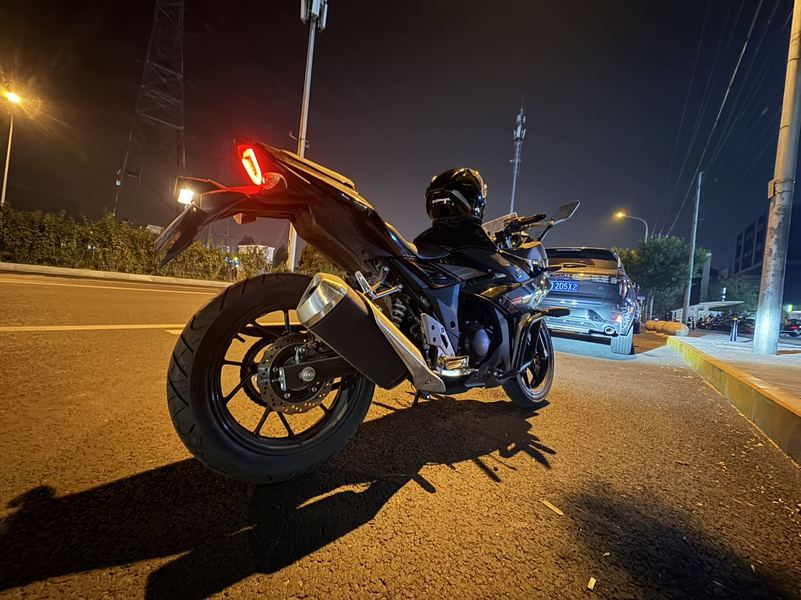 二手豪爵铃木GSX250R