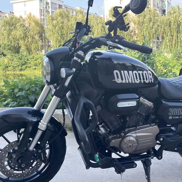 二手QJMOTOR闪300