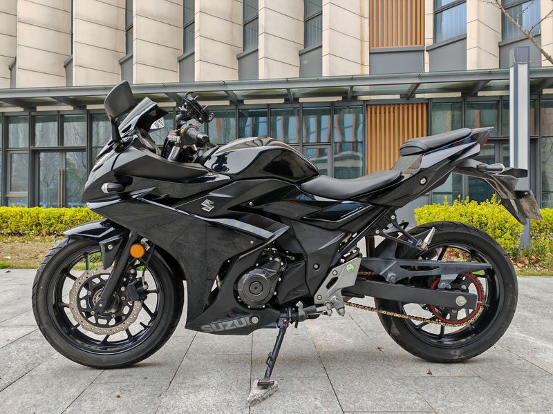二手豪爵铃木GSX250R