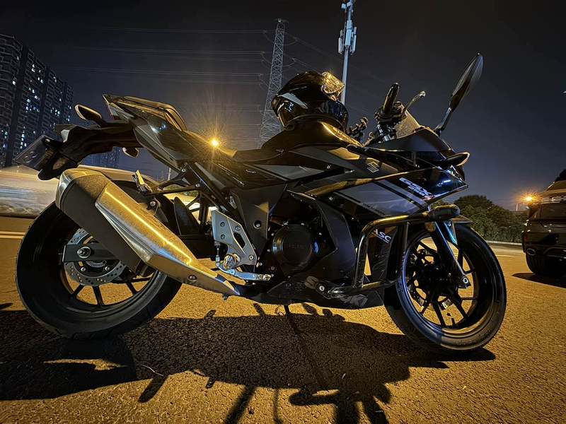二手豪爵铃木GSX250R
