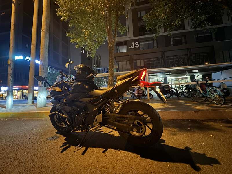 二手豪爵铃木GSX250R