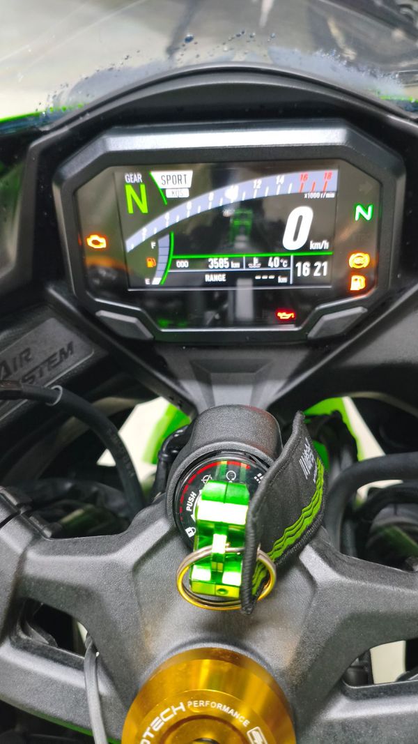 二手川崎ZX-4R
