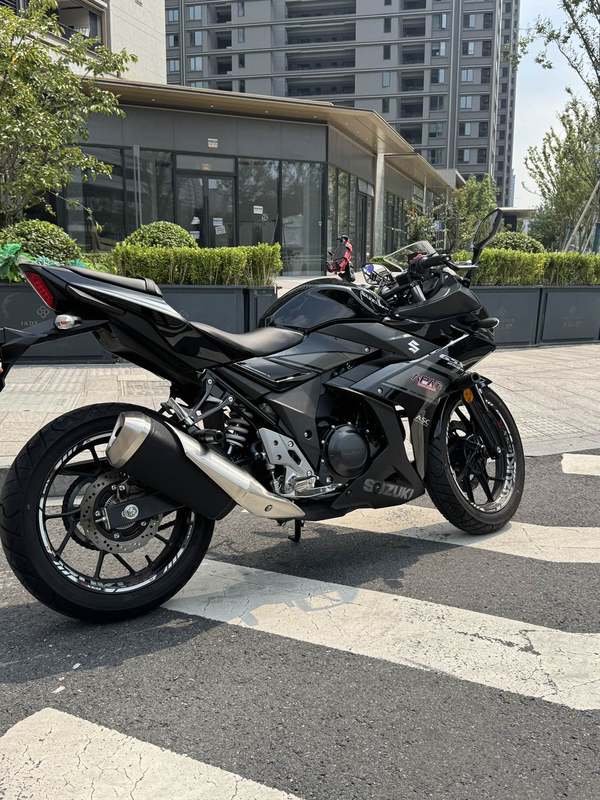 二手豪爵铃木GSX250R