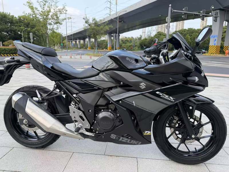 二手豪爵铃木GSX250R