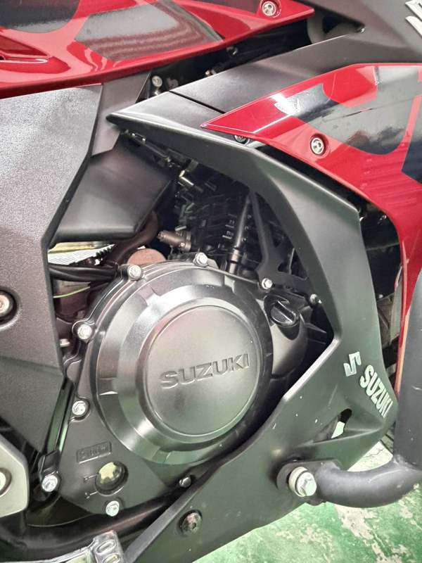 二手豪爵铃木GSX250R