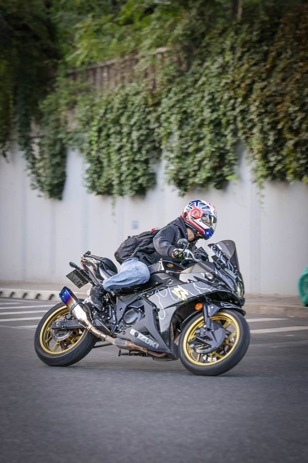 二手豪爵铃木GSX250R