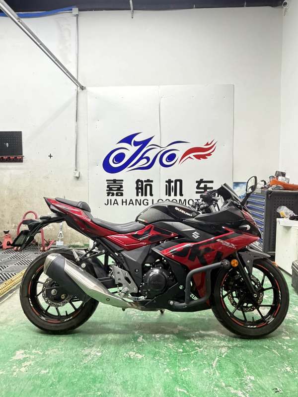 二手豪爵铃木GSX250R