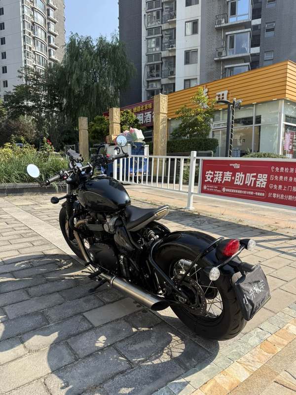 二手凯旋Bonneville Bobber