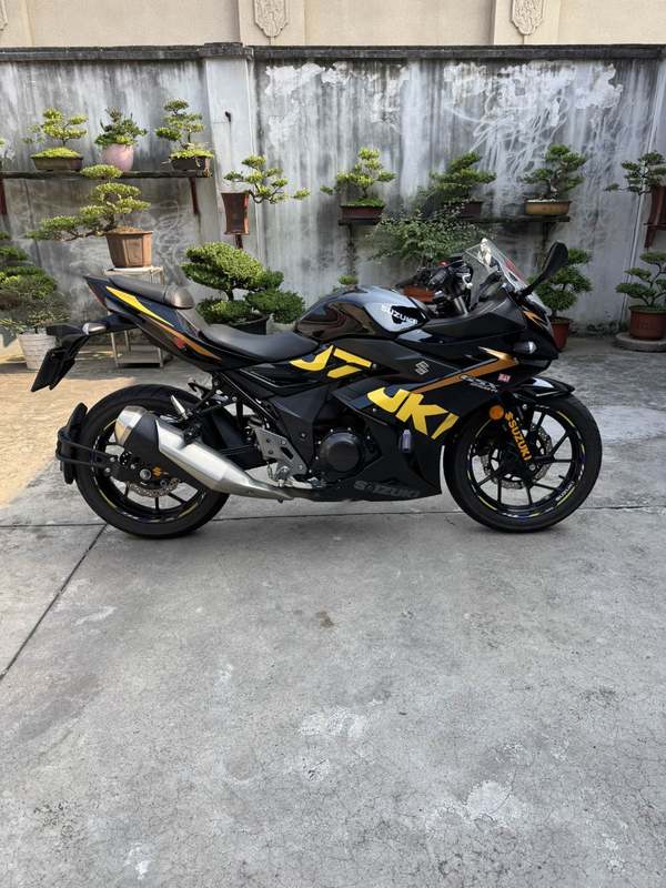二手豪爵铃木GSX250R
