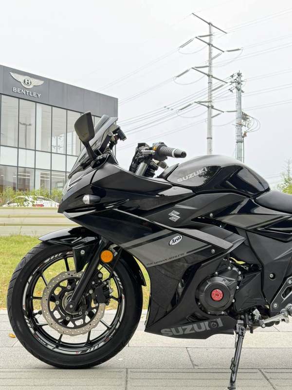二手豪爵铃木GSX250R