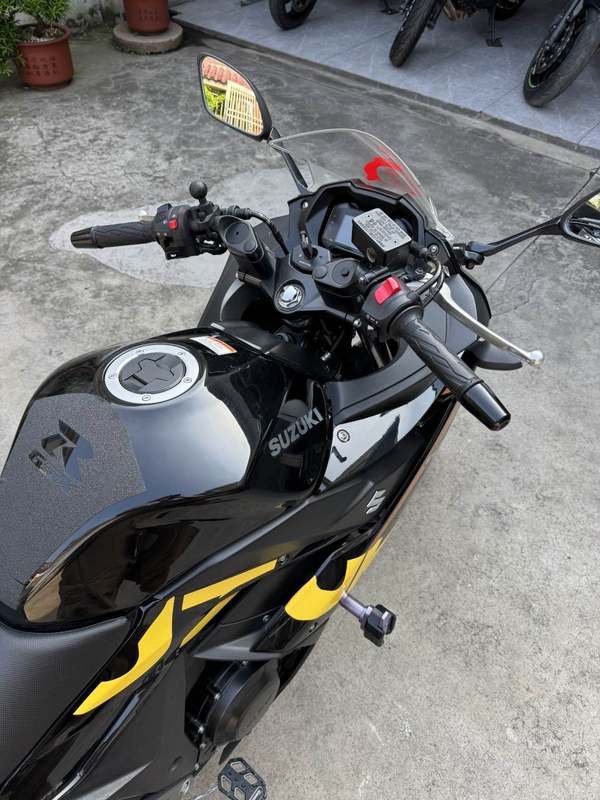 二手豪爵铃木GSX250R