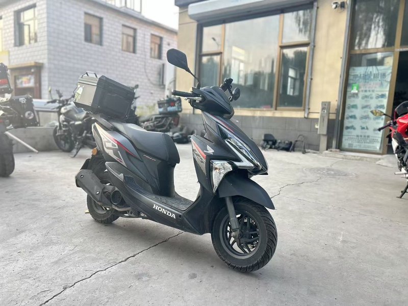 二手新大洲本田裂行 RX125Fi