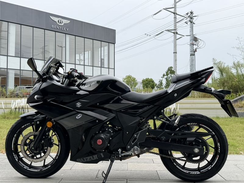 二手豪爵铃木GSX250R