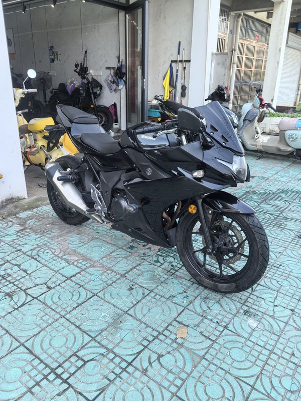 二手豪爵铃木GSX250R