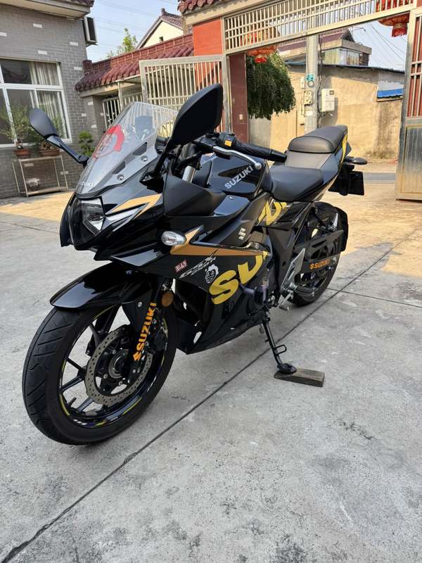 二手豪爵铃木GSX250R