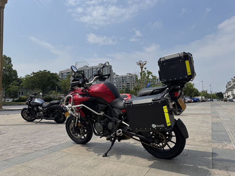 二手贝纳利金鹏 TRK502