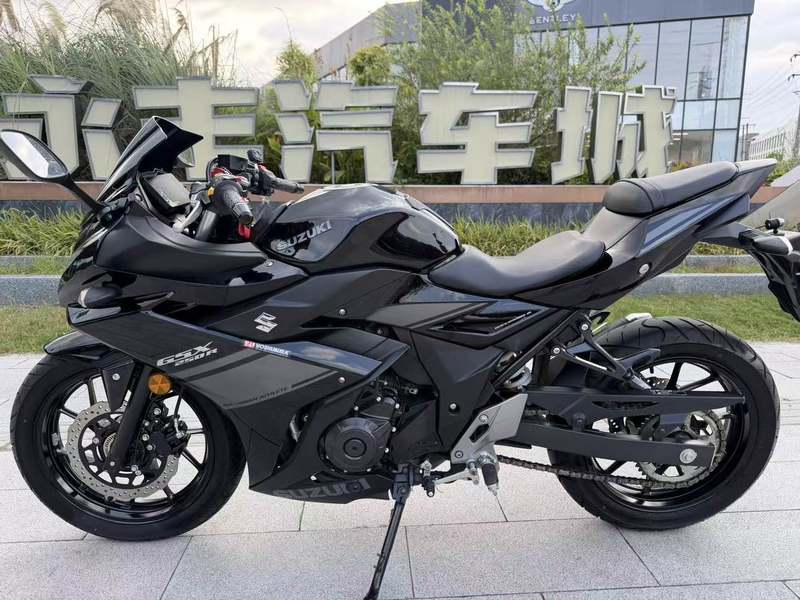 二手豪爵铃木GSX250R