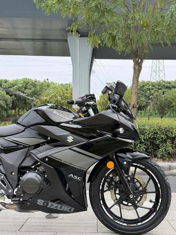二手豪爵铃木GSX250R